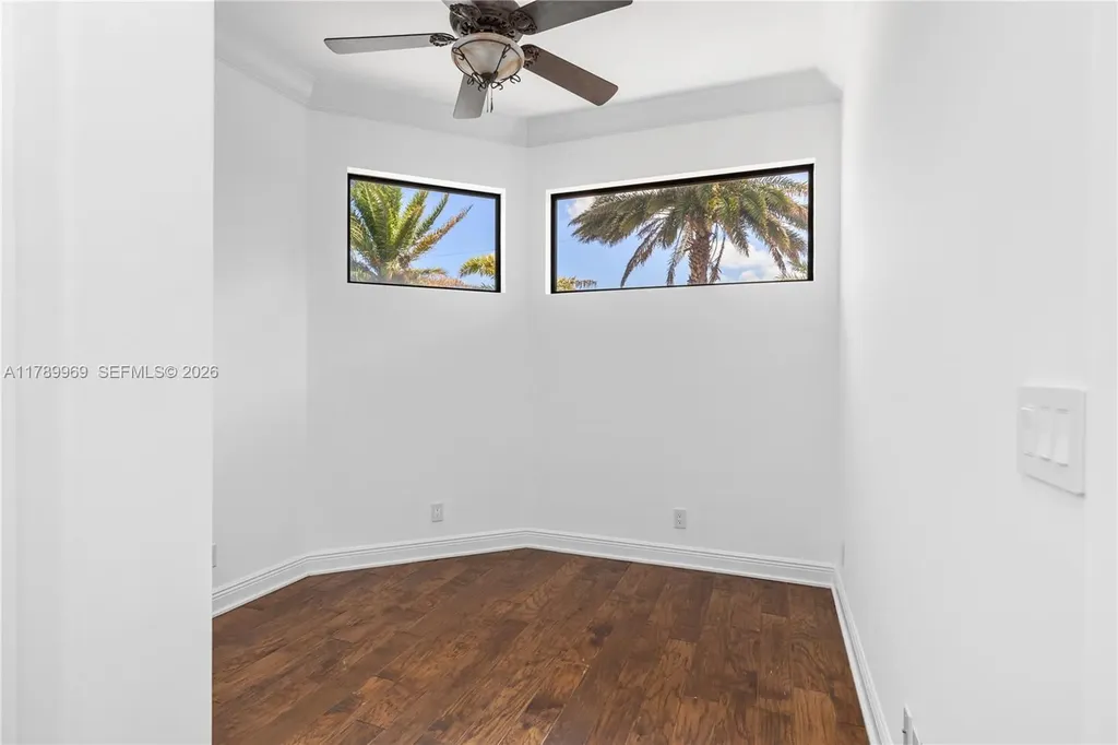 260 NE Wavecrest Court Boca Raton FL 33432