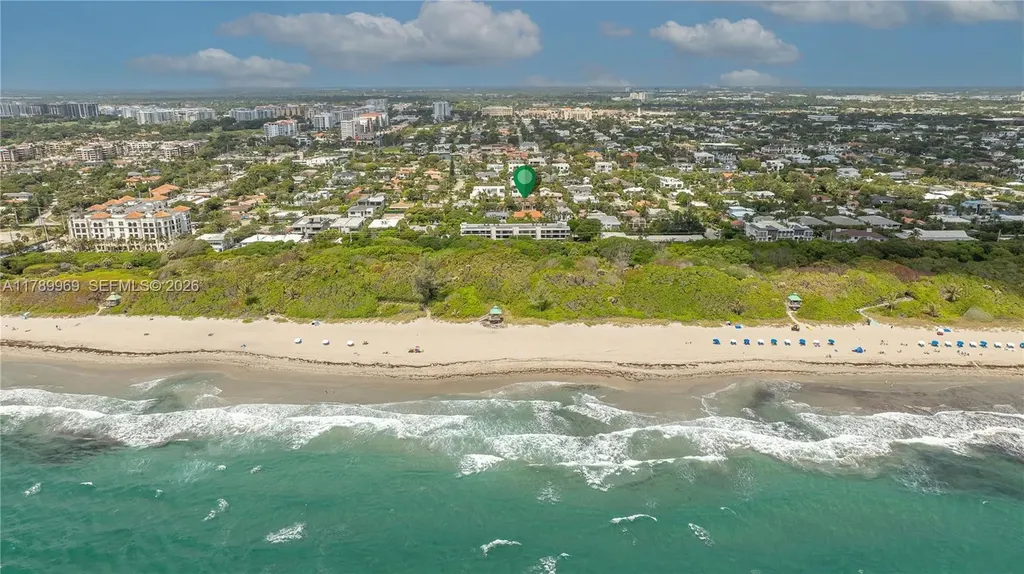 260 NE Wavecrest Court Boca Raton FL 33432