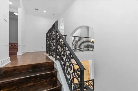 260 NE Wavecrest Court Boca Raton FL 33432