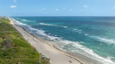 260 NE Wavecrest Court Boca Raton FL 33432