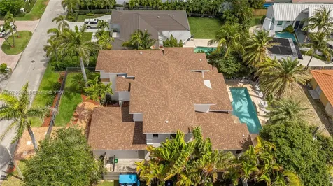 260 NE Wavecrest Court Boca Raton FL 33432