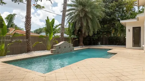 260 NE Wavecrest Court Boca Raton FL 33432