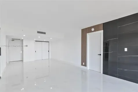 20335 W Country Club Drive Aventura FL 33180