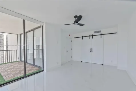 20335 W Country Club Drive Aventura FL 33180