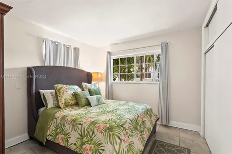 504 SW 10th Street Hallandale Beach FL 33009