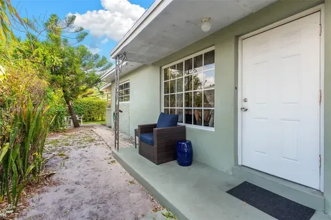 504 SW 10th Street Hallandale Beach FL 33009