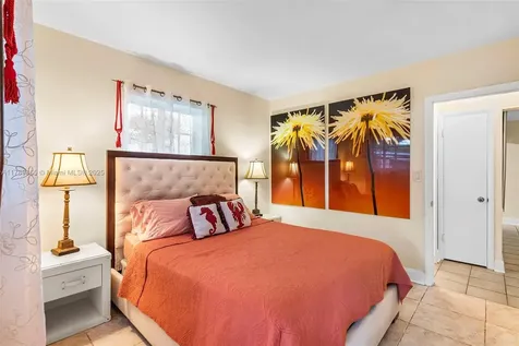 504 SW 10th Street Hallandale Beach FL 33009