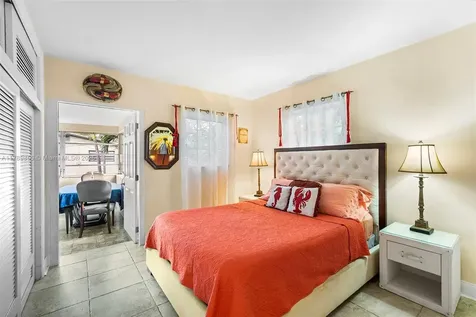 504 SW 10th Street Hallandale Beach FL 33009