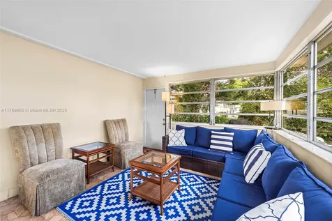 504 SW 10th Street Hallandale Beach FL 33009