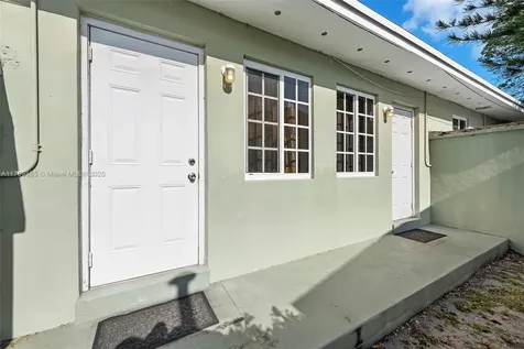 504 SW 10th Street Hallandale Beach FL 33009
