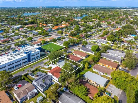 504 SW 10th Street Hallandale Beach FL 33009