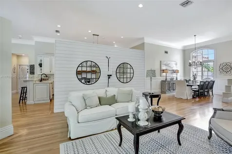 3082 Lakewood Circle Weston FL 33332