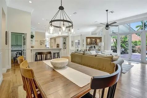 3082 Lakewood Circle Weston FL 33332