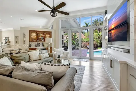 3082 Lakewood Circle Weston FL 33332