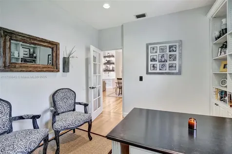 3082 Lakewood Circle Weston FL 33332