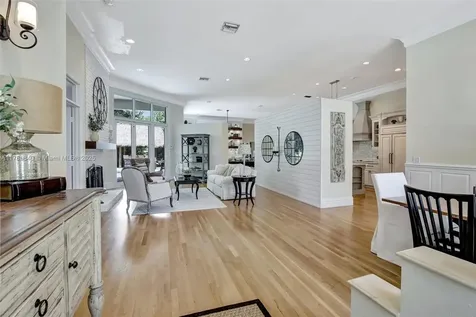 3082 Lakewood Circle Weston FL 33332