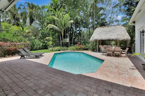 3082 Lakewood Circle Weston FL 33332