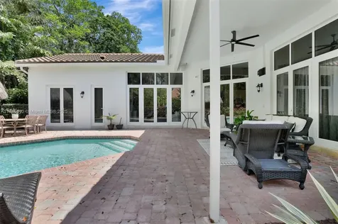 3082 Lakewood Circle Weston FL 33332
