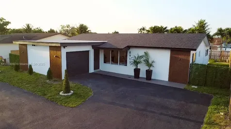 8911 NW 7th Court Pembroke Pines FL 33024