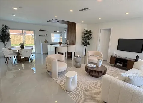 8911 NW 7th Court Pembroke Pines FL 33024