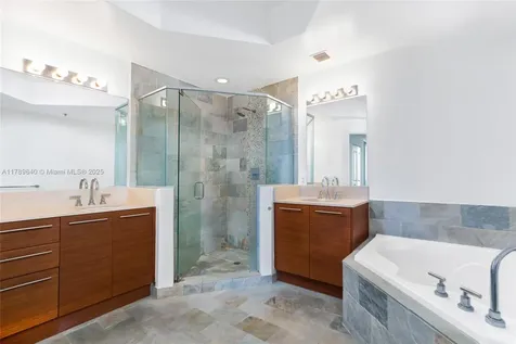 2641 N Flamingo Road Sunrise FL 33323