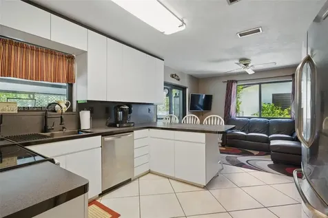16674 SW 93rd Court Palmetto Bay FL 33157