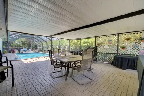 16674 SW 93rd Court Palmetto Bay FL 33157