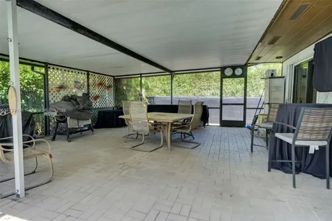 16674 SW 93rd Court Palmetto Bay FL 33157