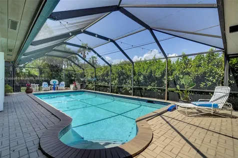 16674 SW 93rd Court Palmetto Bay FL 33157