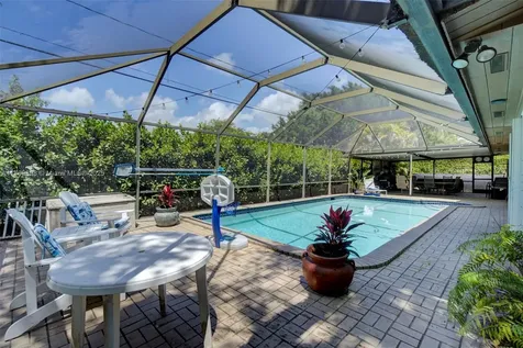 16674 SW 93rd Court Palmetto Bay FL 33157