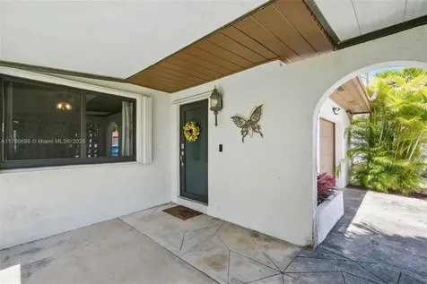 16674 SW 93rd Court Palmetto Bay FL 33157