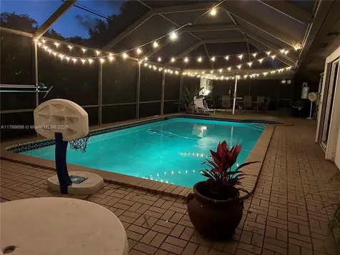 16674 SW 93rd Court Palmetto Bay FL 33157