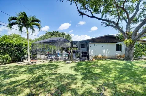 16674 SW 93rd Court Palmetto Bay FL 33157