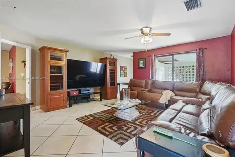 16674 SW 93rd Court Palmetto Bay FL 33157