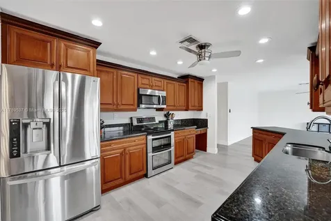 9780 NW 5th Court Coral Springs FL 33071