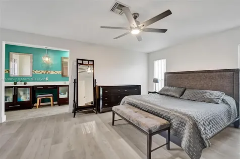 9780 NW 5th Court Coral Springs FL 33071