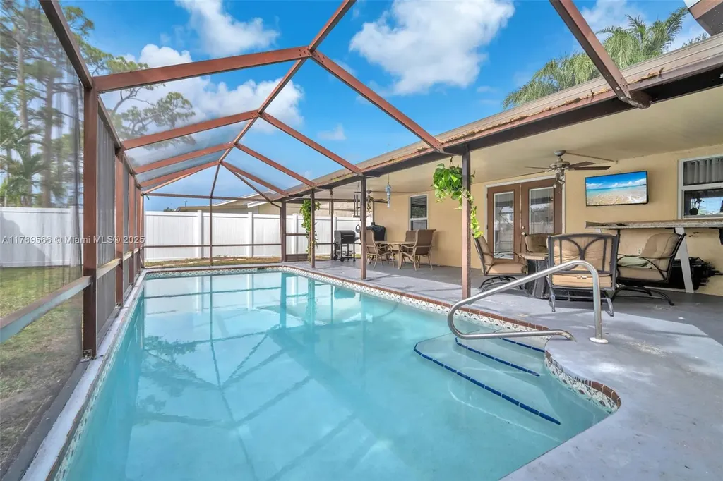 5440 Benjamin Avenue Boynton Beach FL 33472