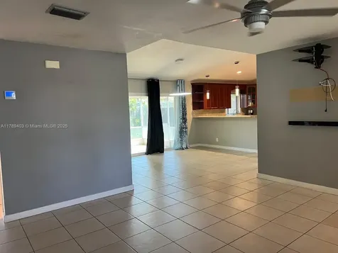 7522 SW 6th Street North Lauderdale FL 33068