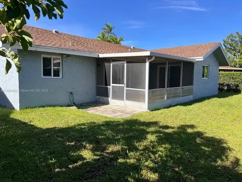 7522 SW 6th Street North Lauderdale FL 33068