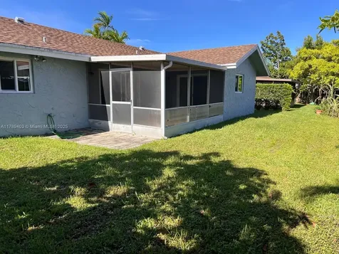 7522 SW 6th Street North Lauderdale FL 33068