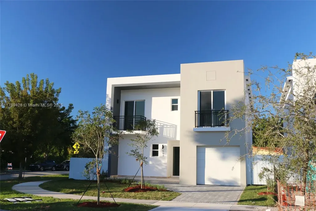 900 SW 24th Road Miami FL 33129