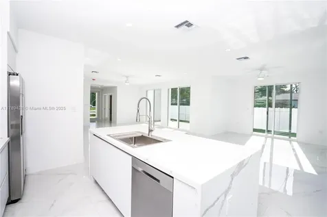 900 SW 24th Road Miami FL 33129