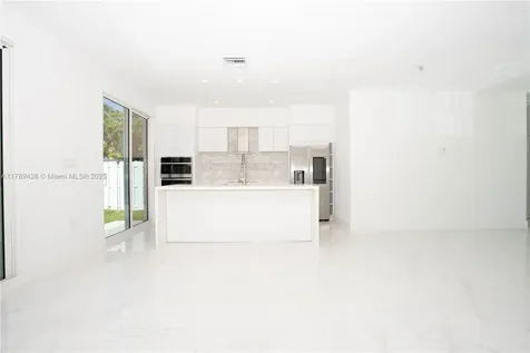 900 SW 24th Road Miami FL 33129