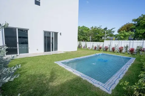 900 SW 24th Road Miami FL 33129