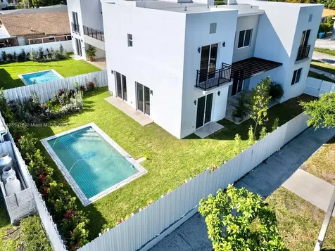 900 SW 24th Road Miami FL 33129