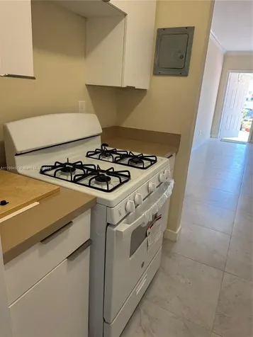 17051 NE 23rd Avenue North Miami Beach FL 33160