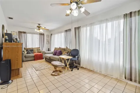 2730 SW 66th Terrace Miramar FL 33023