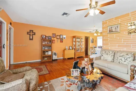 2730 SW 66th Terrace Miramar FL 33023
