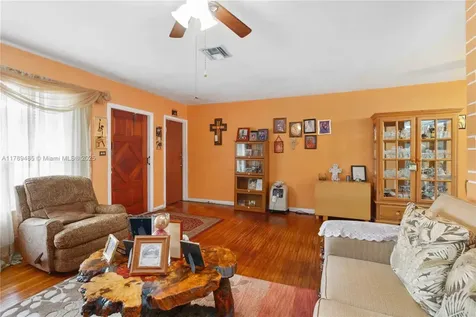 2730 SW 66th Terrace Miramar FL 33023