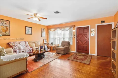 2730 SW 66th Terrace Miramar FL 33023